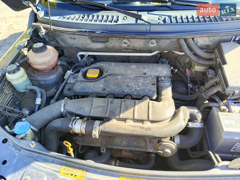 Внедорожник / Кроссовер Land Rover Freelander 2004 в Голованевске