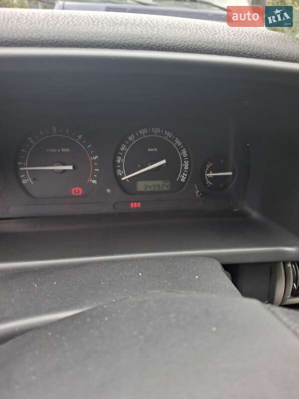 Внедорожник / Кроссовер Land Rover Freelander 2002 в Новониколаевке