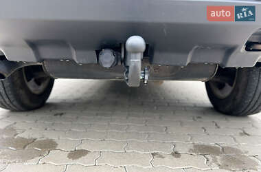 Позашляховик / Кросовер Land Rover Freelander 2010 в 