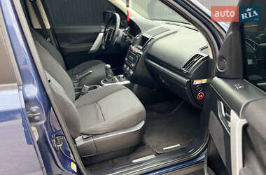 Позашляховик / Кросовер Land Rover Freelander 2010 в 