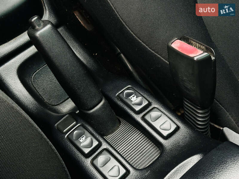 Внедорожник / Кроссовер Land Rover Freelander 2002 в Харькове