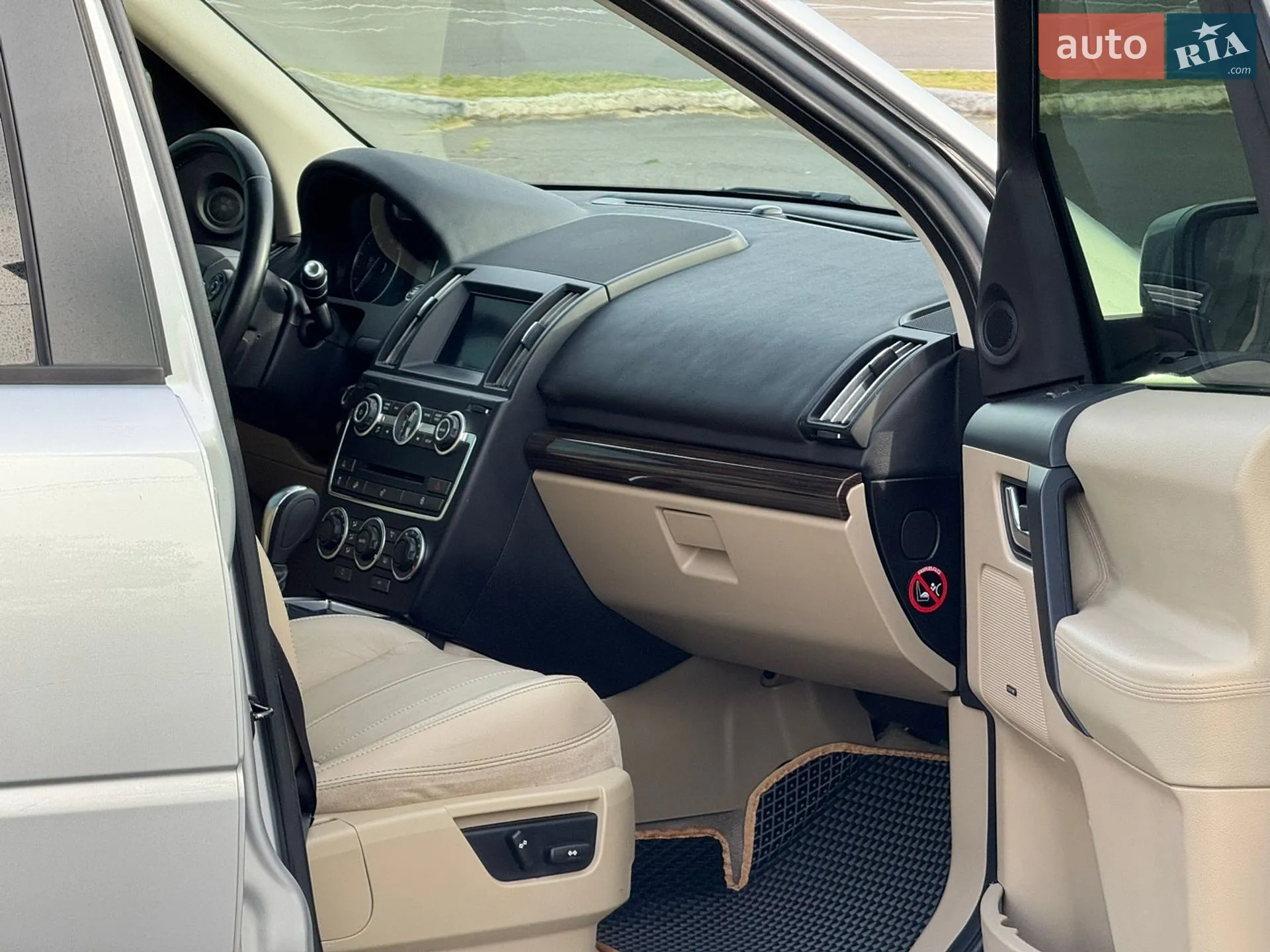 2014 Land Rover Freelander - мініатюра 25