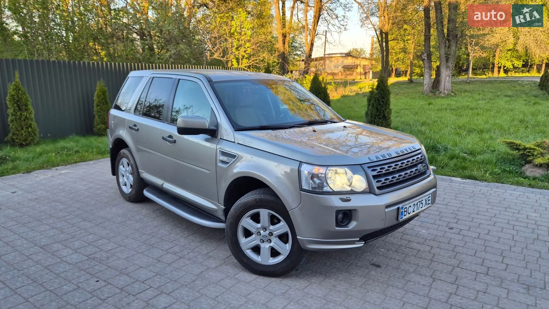 2011 Land Rover Freelander - мініатюра 11