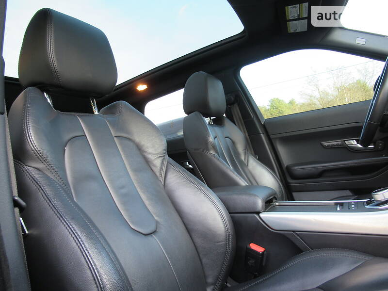 Внедорожник / Кроссовер Land Rover Range Rover Evoque 2015 в Киеве