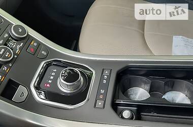 Внедорожник / Кроссовер Land Rover Range Rover Evoque 2016 в 