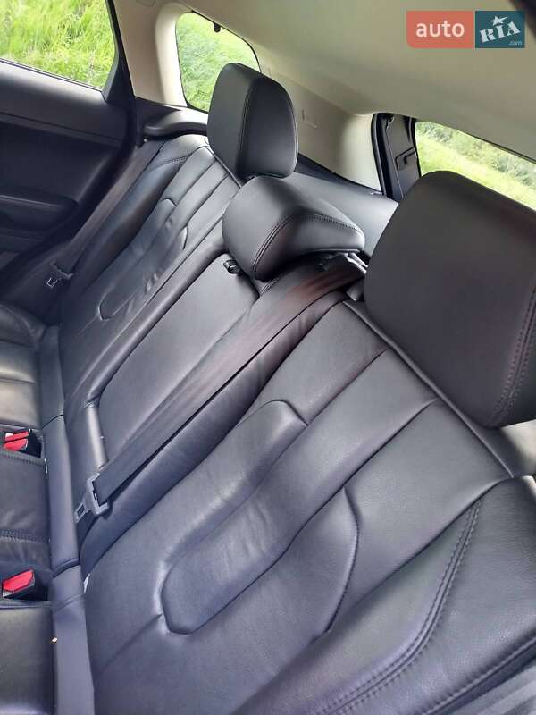 Внедорожник / Кроссовер Land Rover Range Rover Evoque 2015 в Ровно