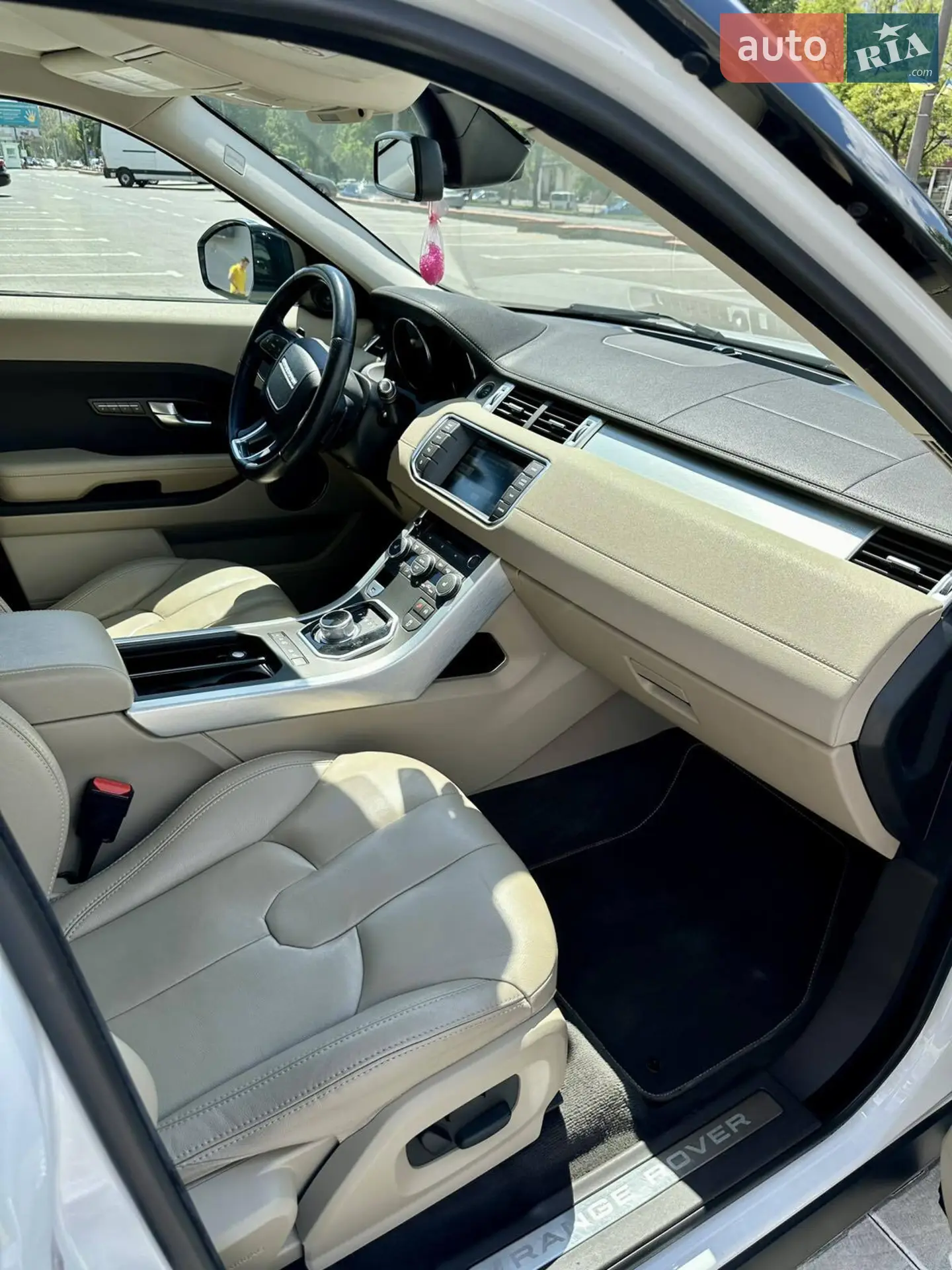2015 Land Rover Range Rover Evoque - мініатюра 29