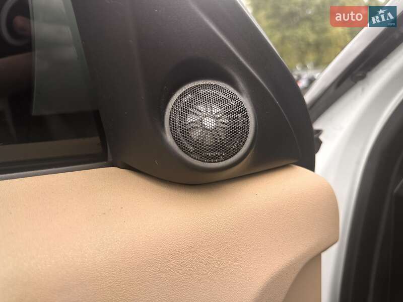 Внедорожник / Кроссовер Land Rover Range Rover Evoque 2013 в Киеве