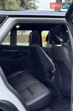 Внедорожник / Кроссовер Land Rover Range Rover Evoque 2022 в 