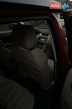 Внедорожник / Кроссовер Land Rover Range Rover Evoque 2012 в 