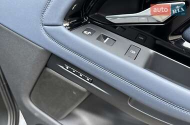 Внедорожник / Кроссовер Land Rover Range Rover Evoque 2019 в 