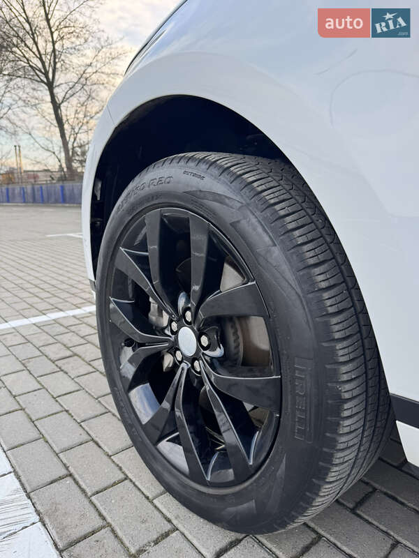 Позашляховик / Кросовер Land Rover Range Rover Evoque 2019 в Тернополі