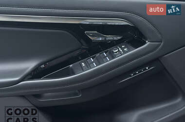 Позашляховик / Кросовер Land Rover Range Rover Evoque 2021 в 