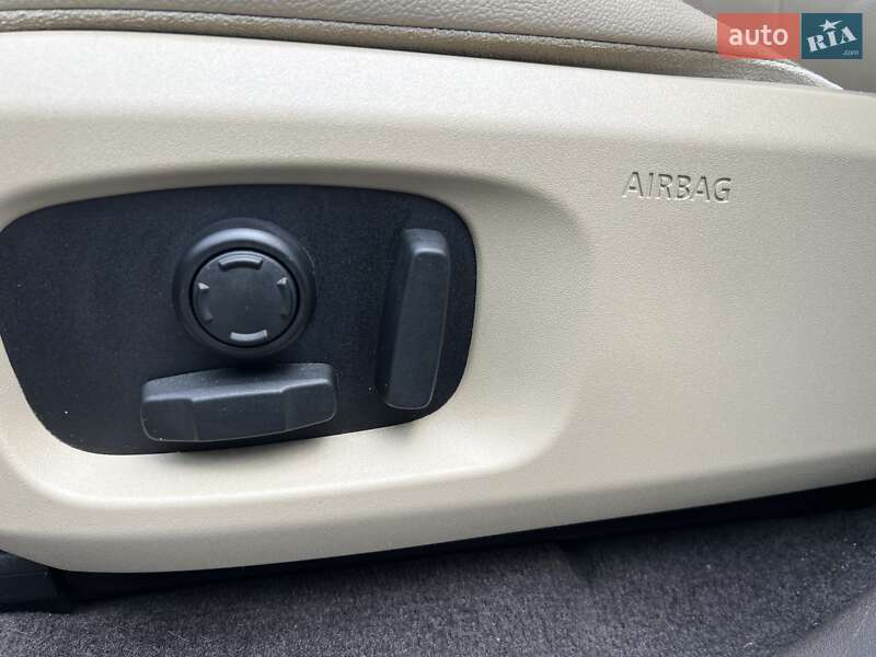 Внедорожник / Кроссовер Land Rover Range Rover Evoque 2016 в Днепре