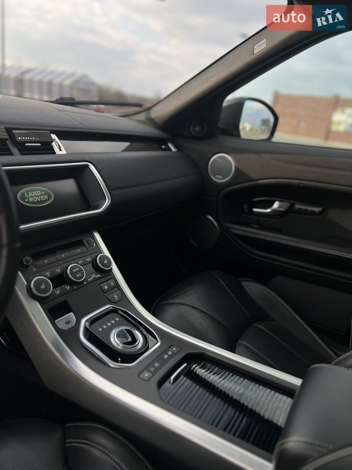 2016 Land Rover Range Rover Evoque - мініатюра 16