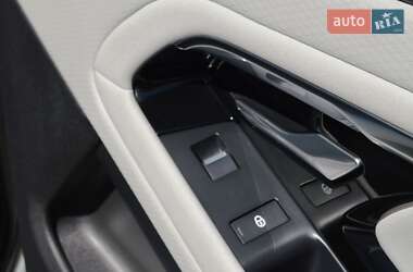 Позашляховик / Кросовер Land Rover Range Rover Evoque 2020 в 