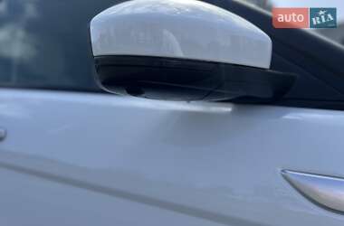 Внедорожник / Кроссовер Land Rover Range Rover Evoque 2017 в 