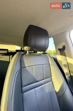 Позашляховик / Кросовер Land Rover Range Rover Evoque 2020 в 