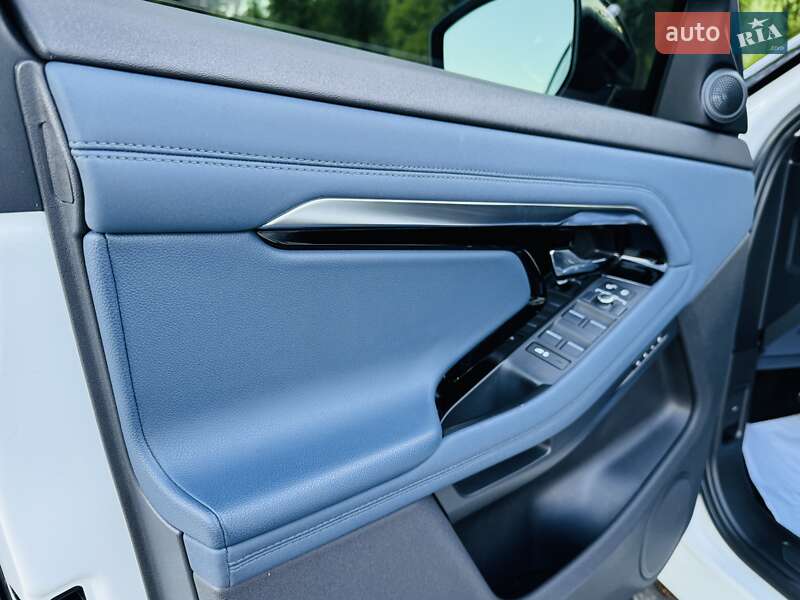 Внедорожник / Кроссовер Land Rover Range Rover Evoque 2019 в Киеве