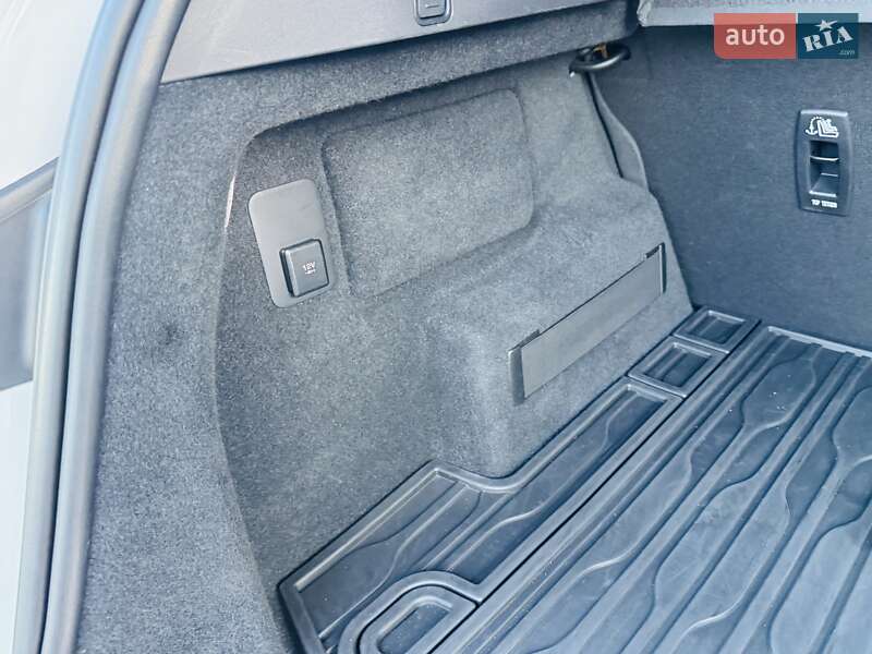 Внедорожник / Кроссовер Land Rover Range Rover Evoque 2019 в Киеве