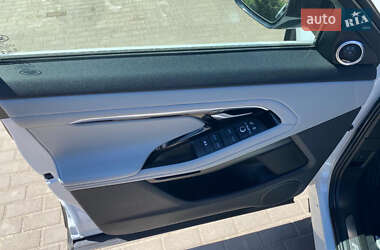 Внедорожник / Кроссовер Land Rover Range Rover Evoque 2020 в 