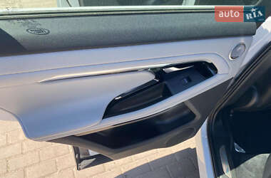 Позашляховик / Кросовер Land Rover Range Rover Evoque 2020 в 