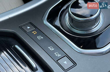 Внедорожник / Кроссовер Land Rover Range Rover Evoque 2013 в 