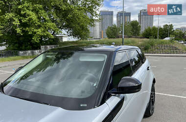 Позашляховик / Кросовер Land Rover Range Rover Evoque 2020 в 