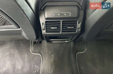 Позашляховик / Кросовер Land Rover Range Rover Evoque 2015 в 