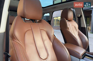 Внедорожник / Кроссовер Land Rover Range Rover Evoque 2012 в 