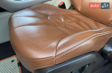 Внедорожник / Кроссовер Land Rover Range Rover Evoque 2012 в 