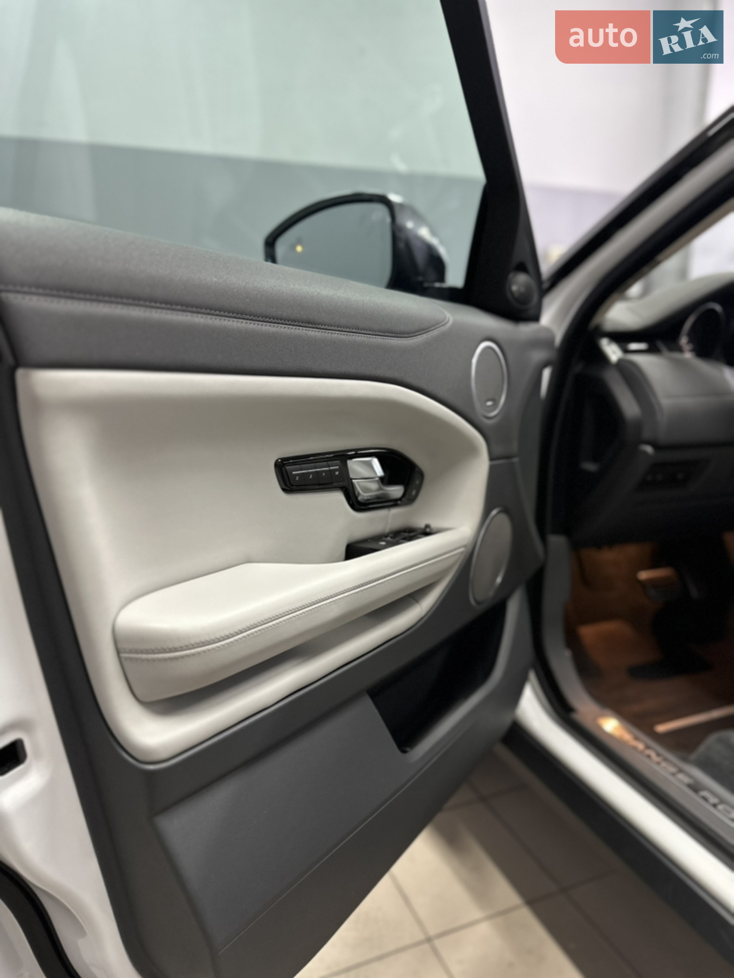 2015 Land Rover Range Rover Evoque - мініатюра 13