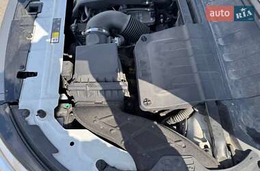 Внедорожник / Кроссовер Land Rover Range Rover Evoque 2018 в 
