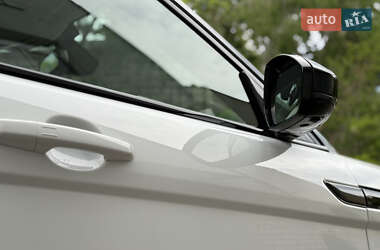 Внедорожник / Кроссовер Land Rover Range Rover Evoque 2013 в 