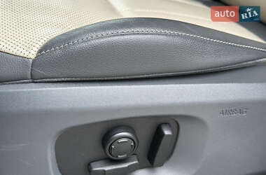 Внедорожник / Кроссовер Land Rover Range Rover Evoque 2015 в 