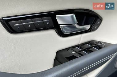 Внедорожник / Кроссовер Land Rover Range Rover Evoque 2015 в 