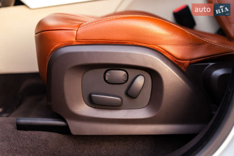 Внедорожник / Кроссовер Land Rover Range Rover Evoque 2013 в Луцке