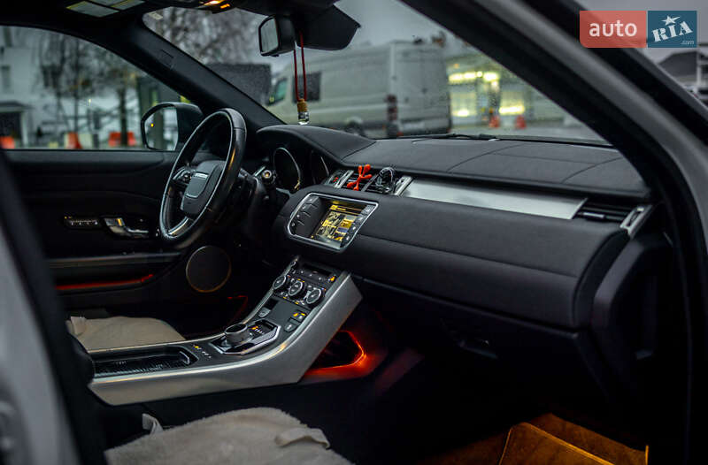 Внедорожник / Кроссовер Land Rover Range Rover Evoque 2015 в Черновцах
