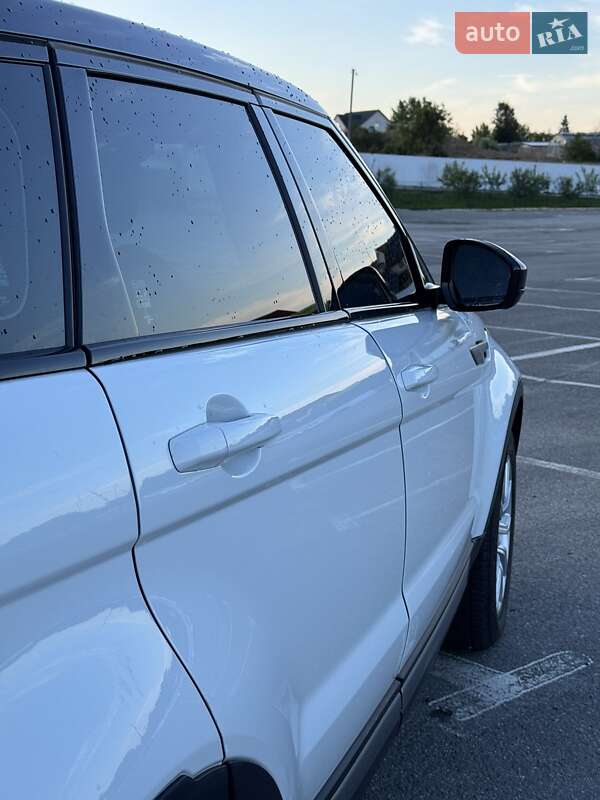 Внедорожник / Кроссовер Land Rover Range Rover Evoque 2015 в Ужгороде