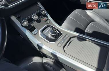 Внедорожник / Кроссовер Land Rover Range Rover Evoque 2016 в 