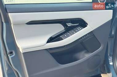 Внедорожник / Кроссовер Land Rover Range Rover Evoque 2024 в 