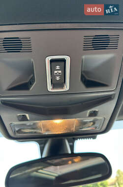 Внедорожник / Кроссовер Land Rover Range Rover Evoque 2012 в 