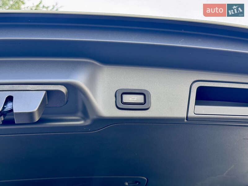 Внедорожник / Кроссовер Land Rover Range Rover Evoque 2020 в Киеве