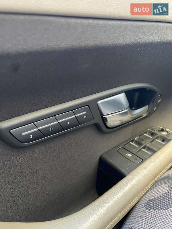 Позашляховик / Кросовер Land Rover Range Rover Evoque 2012 в Києві