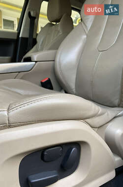 Внедорожник / Кроссовер Land Rover Range Rover Evoque 2012 в 