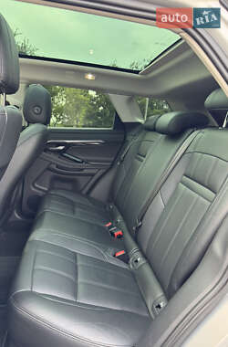 Внедорожник / Кроссовер Land Rover Range Rover Evoque 2019 в 