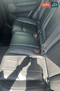 Внедорожник / Кроссовер Land Rover Range Rover Evoque 2015 в 
