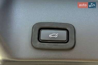 Внедорожник / Кроссовер Land Rover Range Rover Evoque 2020 в 
