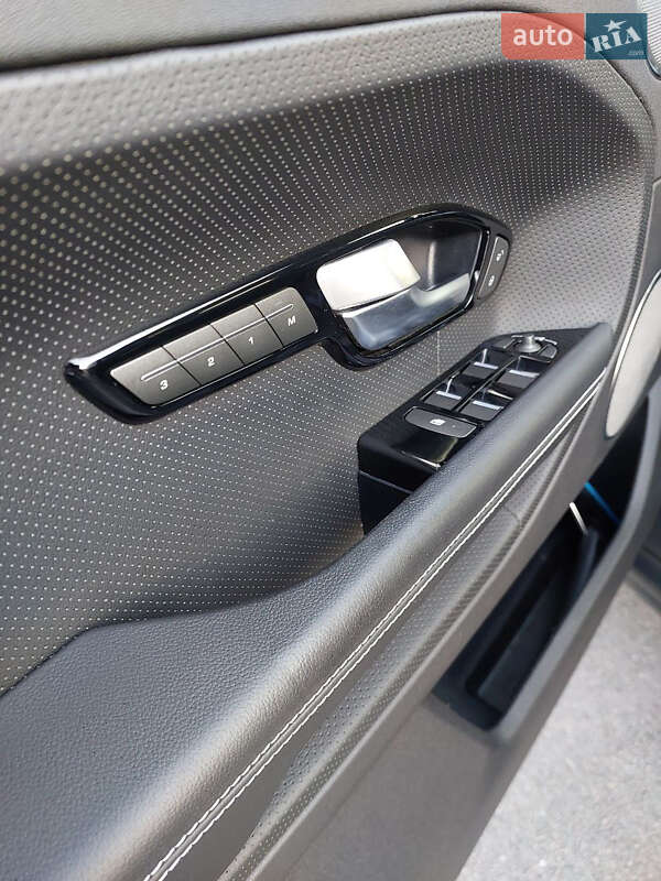Внедорожник / Кроссовер Land Rover Range Rover Evoque 2015 в Ровно