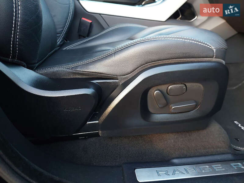 Внедорожник / Кроссовер Land Rover Range Rover Evoque 2015 в Ровно